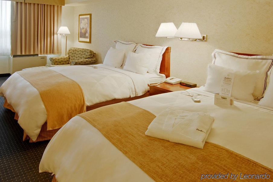 Doubletree By Hilton Windsor, On Otel Oda fotoğraf